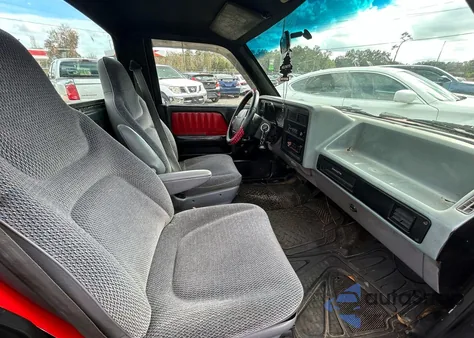1994 Dodge Dakota z USA, uszkodzony, nr VIN 1B7FL26X0RW100353